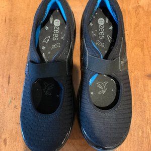 Bzees Mary Jane Shoes